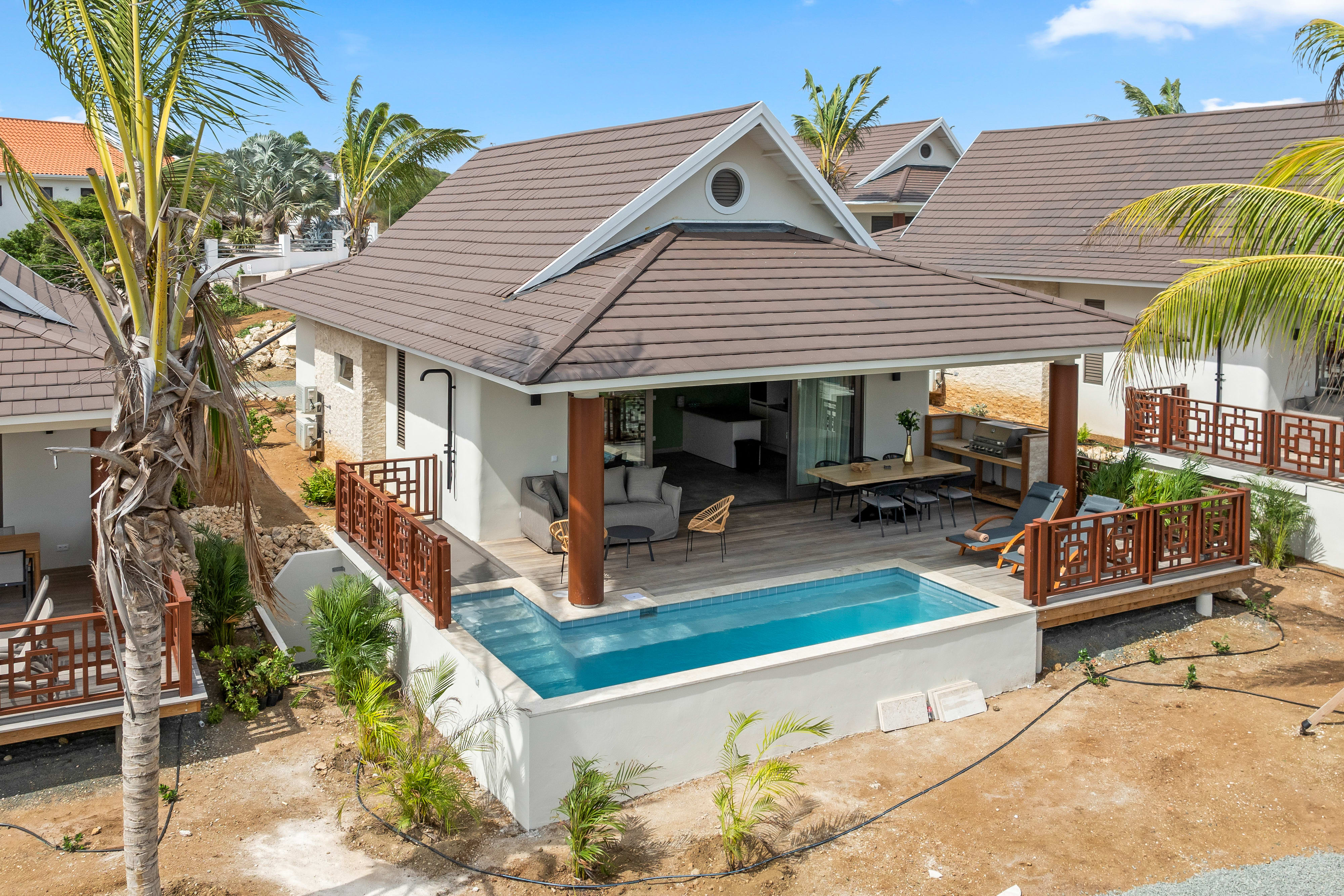 Thumbnail 7: Front - The Jazmyn 39